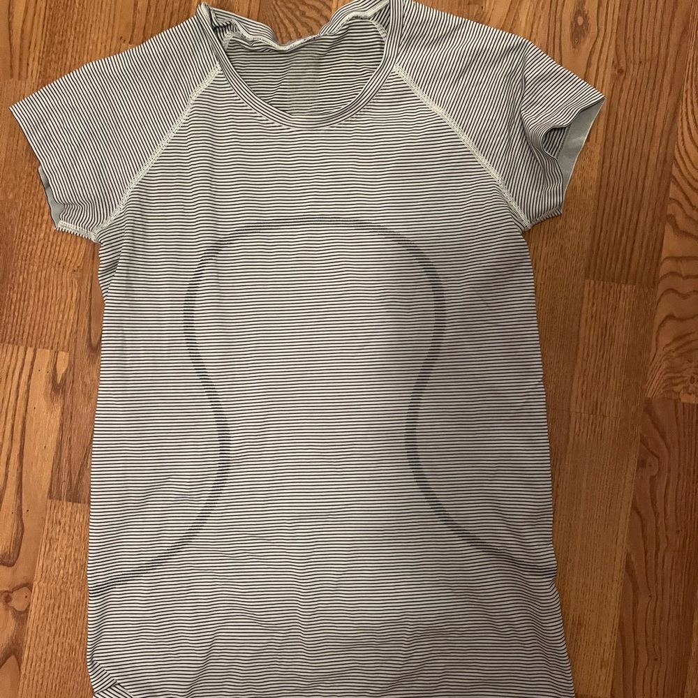lululemon swiftly size 8 striped